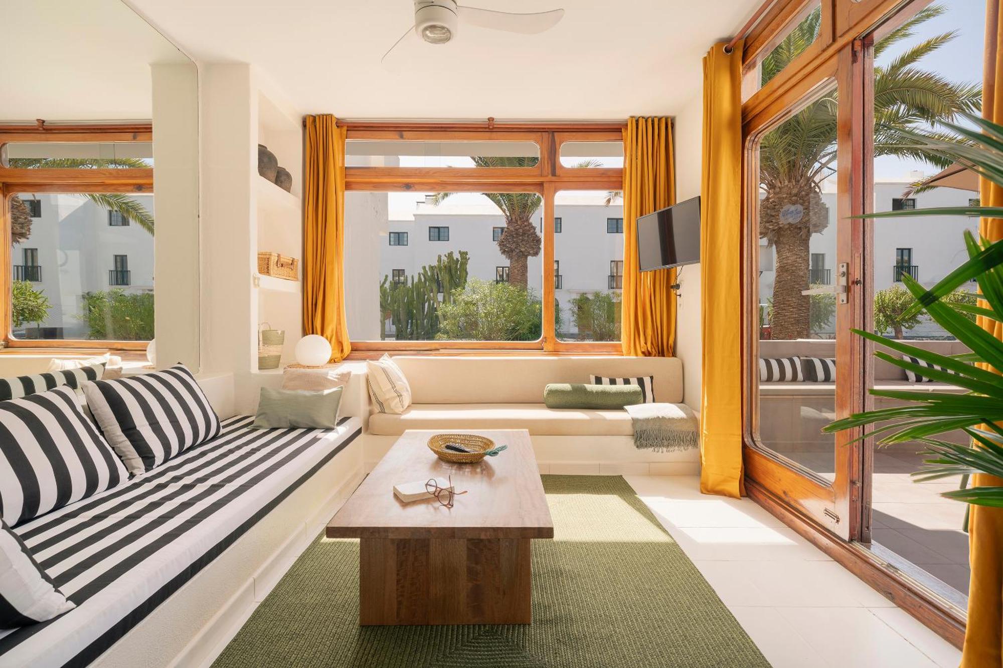 Lanzarote Beach Apartments, Casa Bruna Коста-Тегисе Экстерьер фото