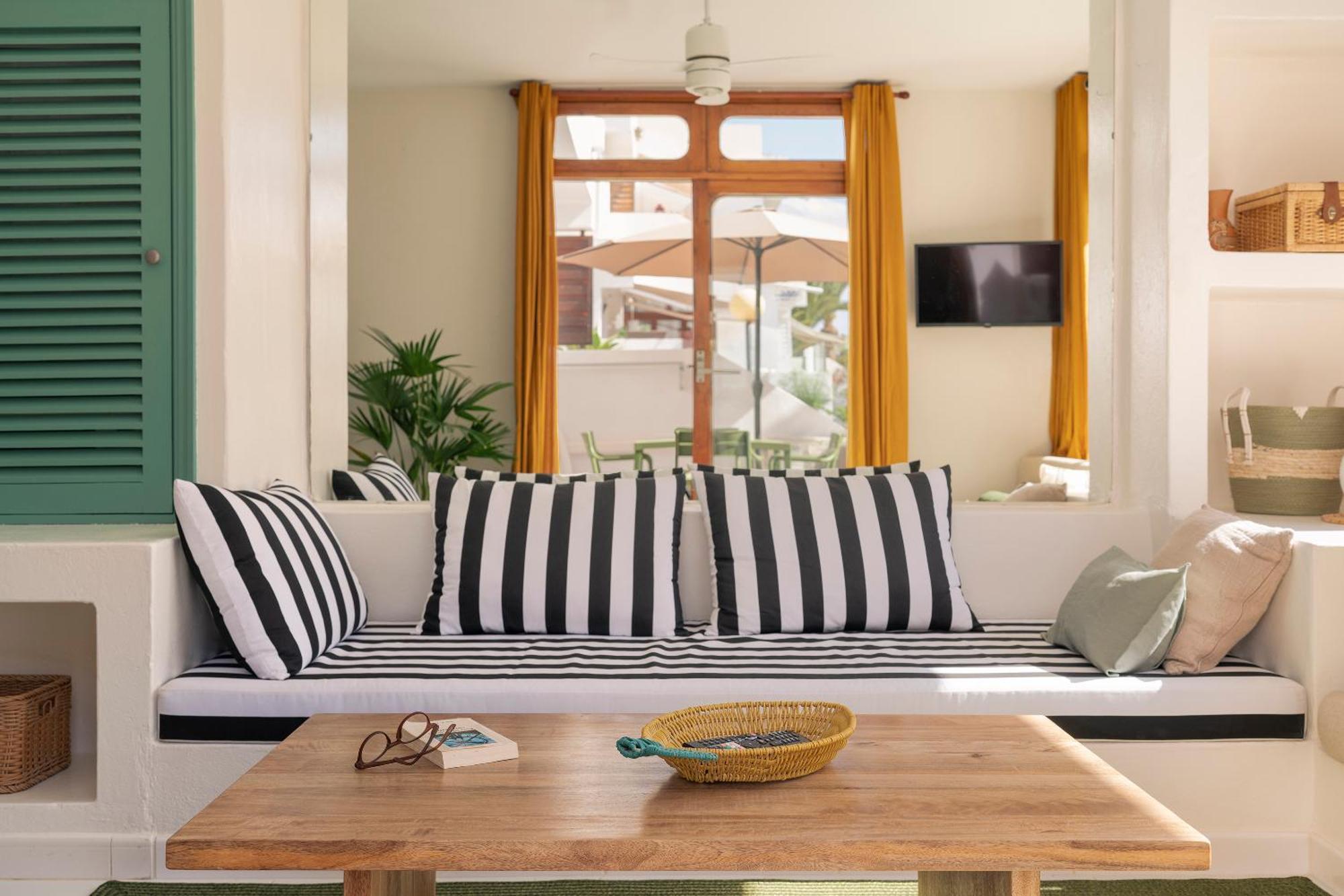 Lanzarote Beach Apartments, Casa Bruna Коста-Тегисе Экстерьер фото